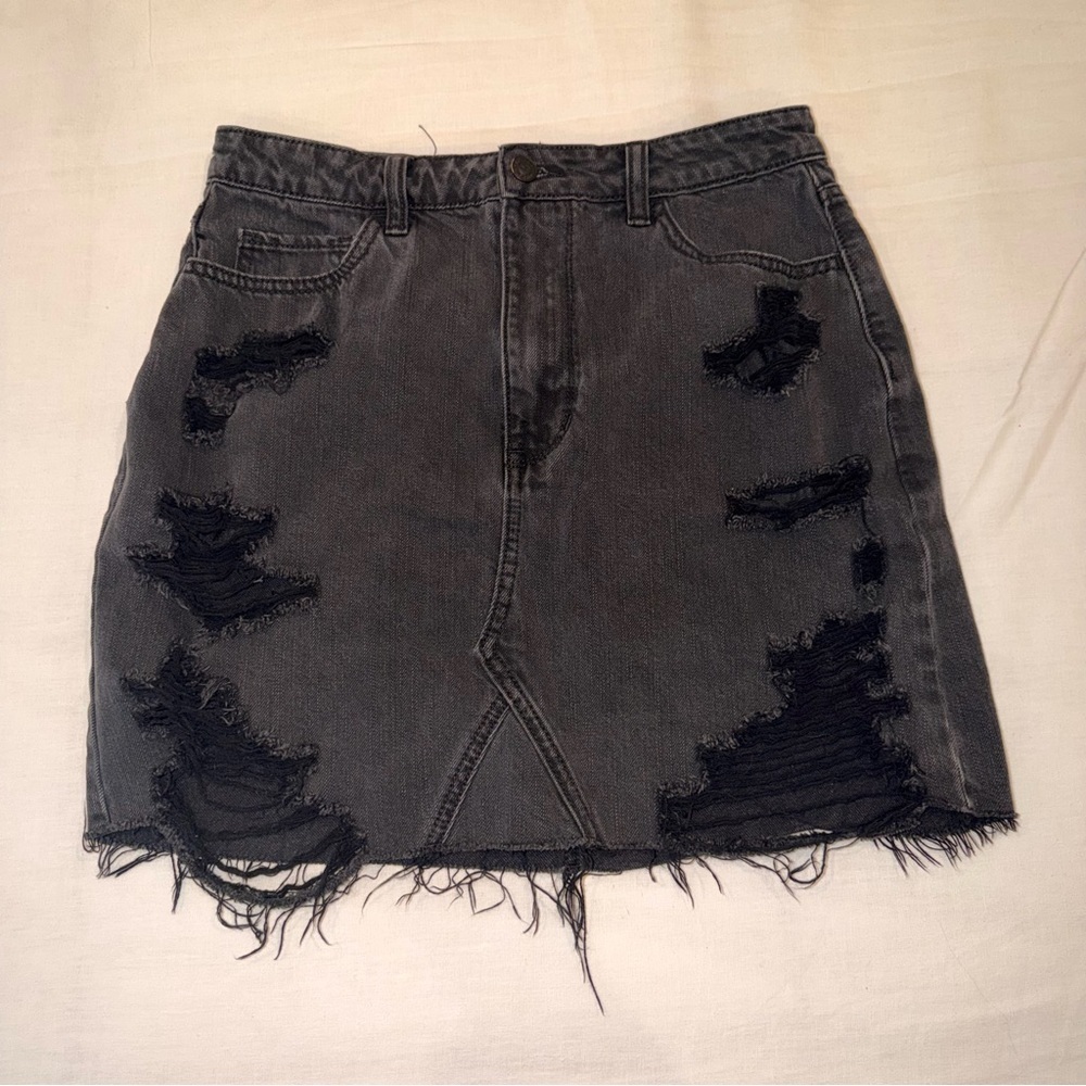 Hollister Y2K Black Distressed Denim Mini Skirt Size 11 Grunge Emo Raw Hem